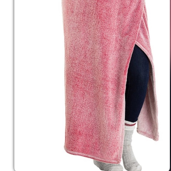 LAST ONE! Pink Frost Buffalo Hooded Blanket/ Cape - Picture 4 of 5